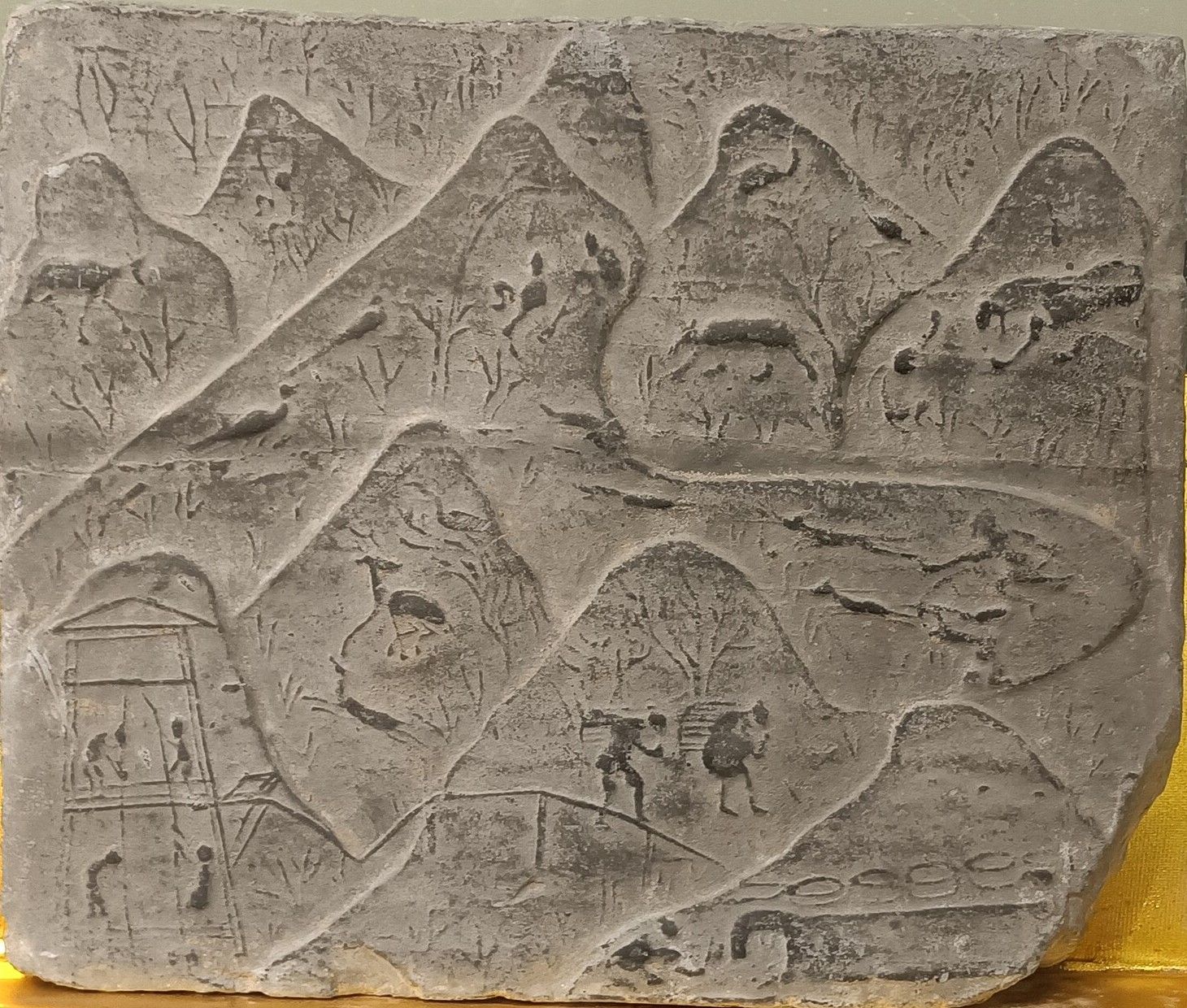 成都郫县出土的汉代盐井画像砖(复制品)