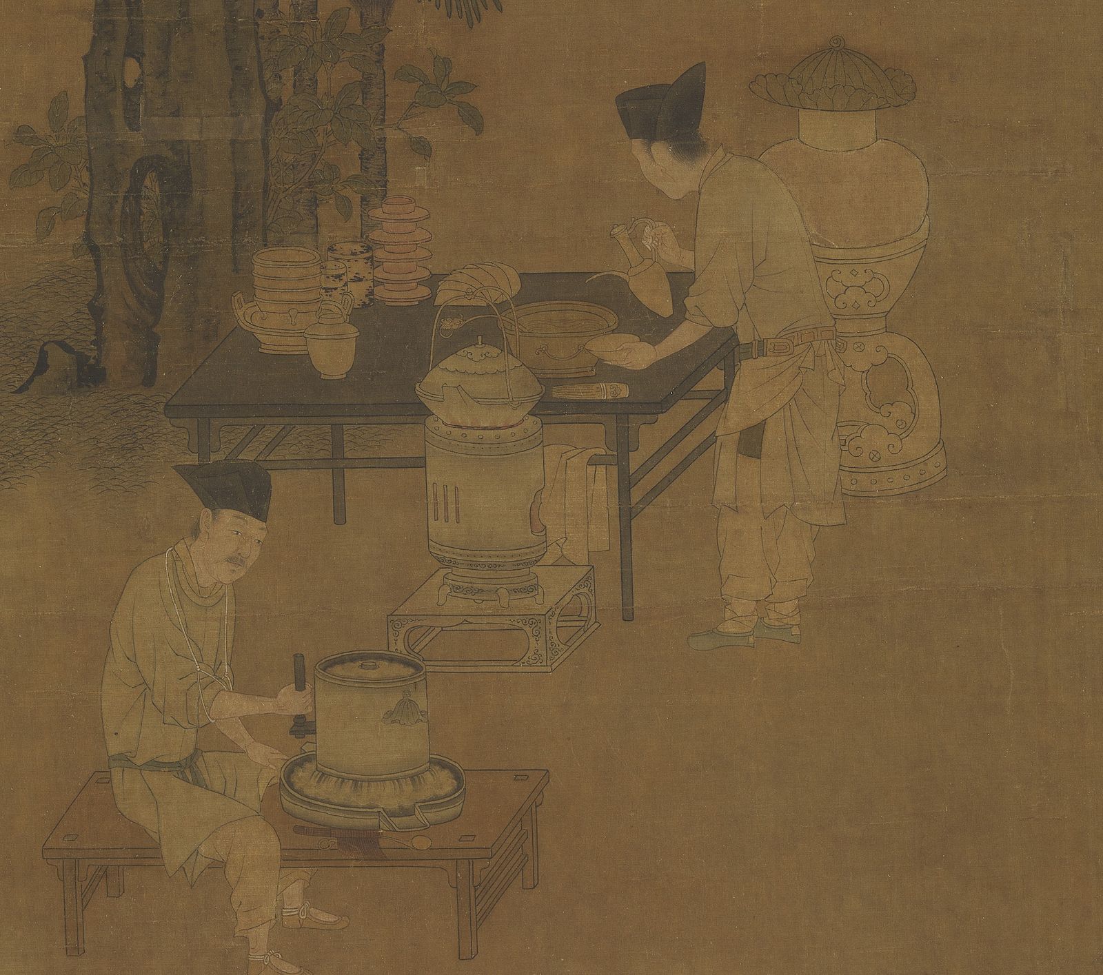 传宋刘松年《攆茶图》局部：磨茶、注汤点茶与桌旁的备茶器具