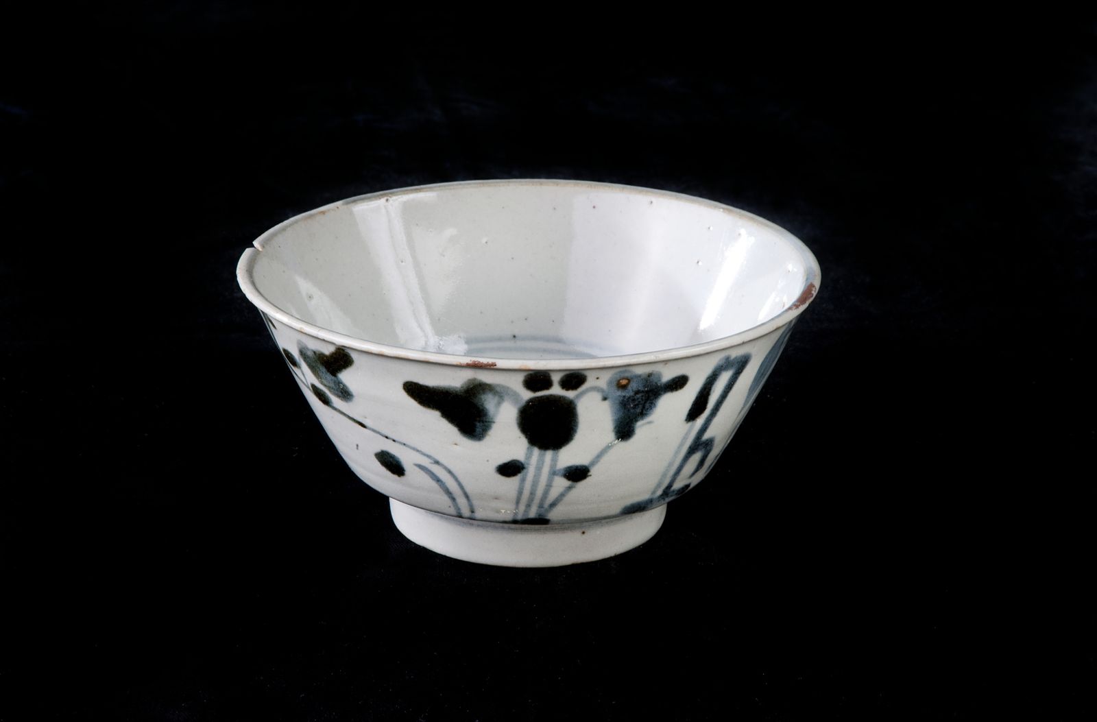 中国制造的瓷饭碗,1875—1899年,采集于美国加州Grass Valley附近